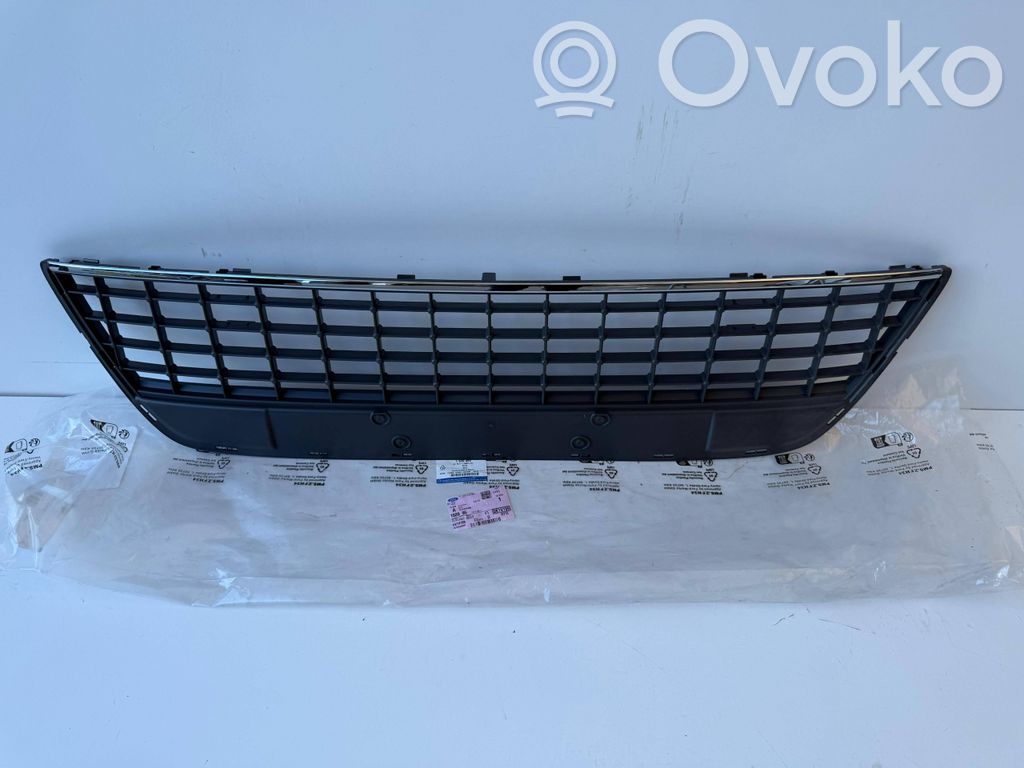 Ford Mondeo MK IV Grilă inferioară bară față 