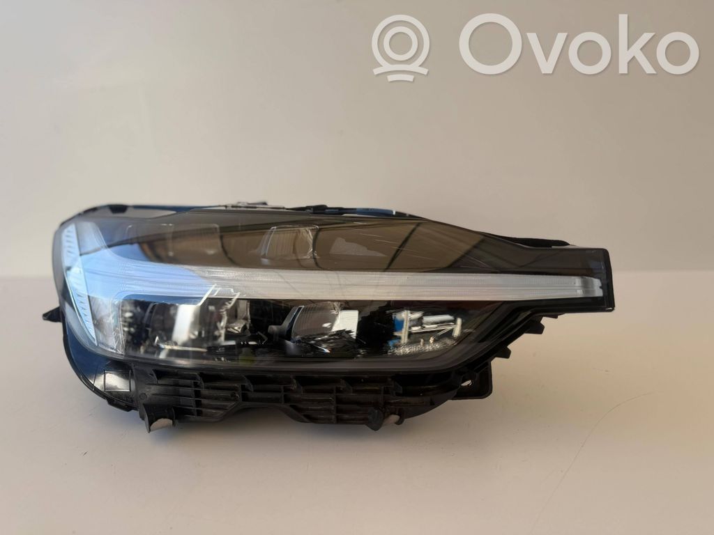 Volvo XC60 Lampa przednia 