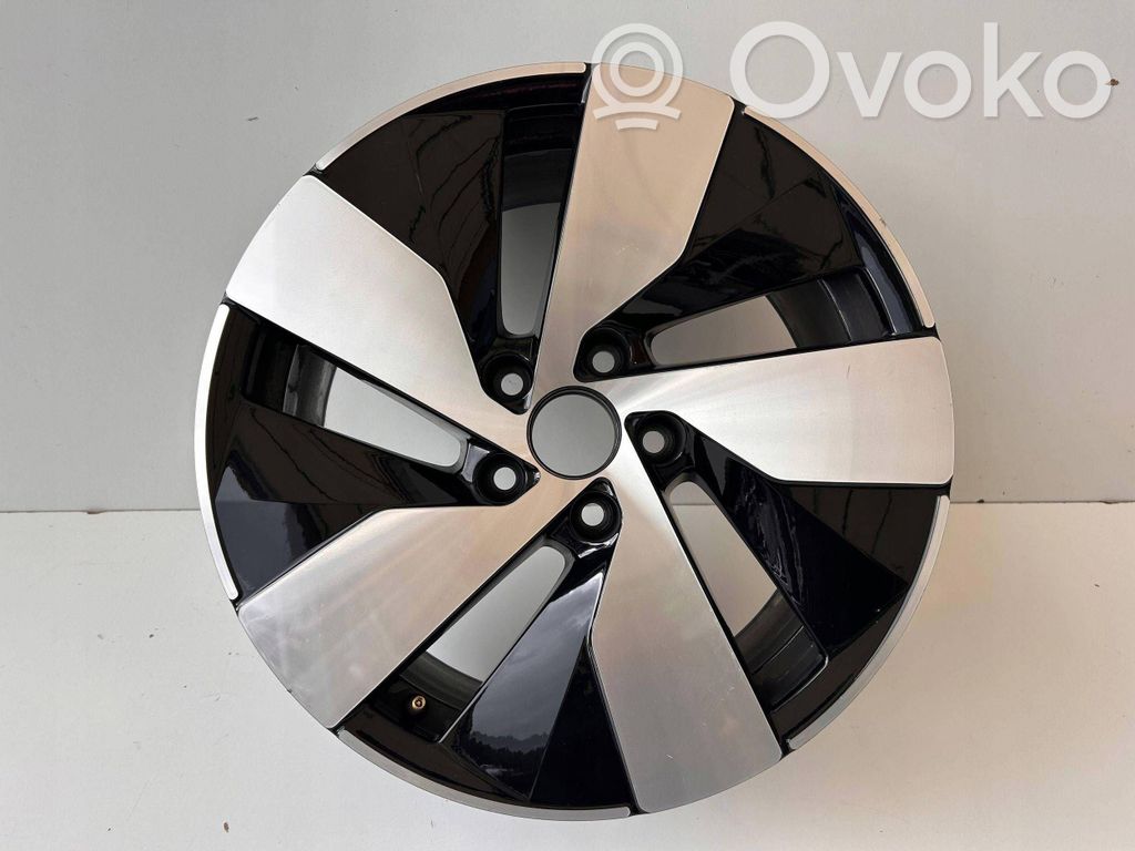 Volkswagen PASSAT B9 Felgi aluminiowe R17 