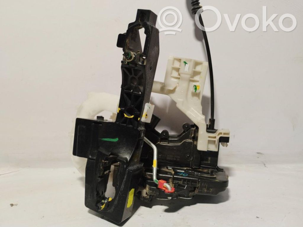 Front door lock   81320J7000