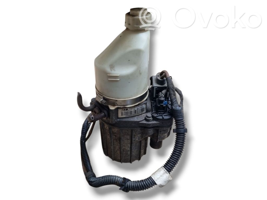 Opel Astra H Power steering pump 