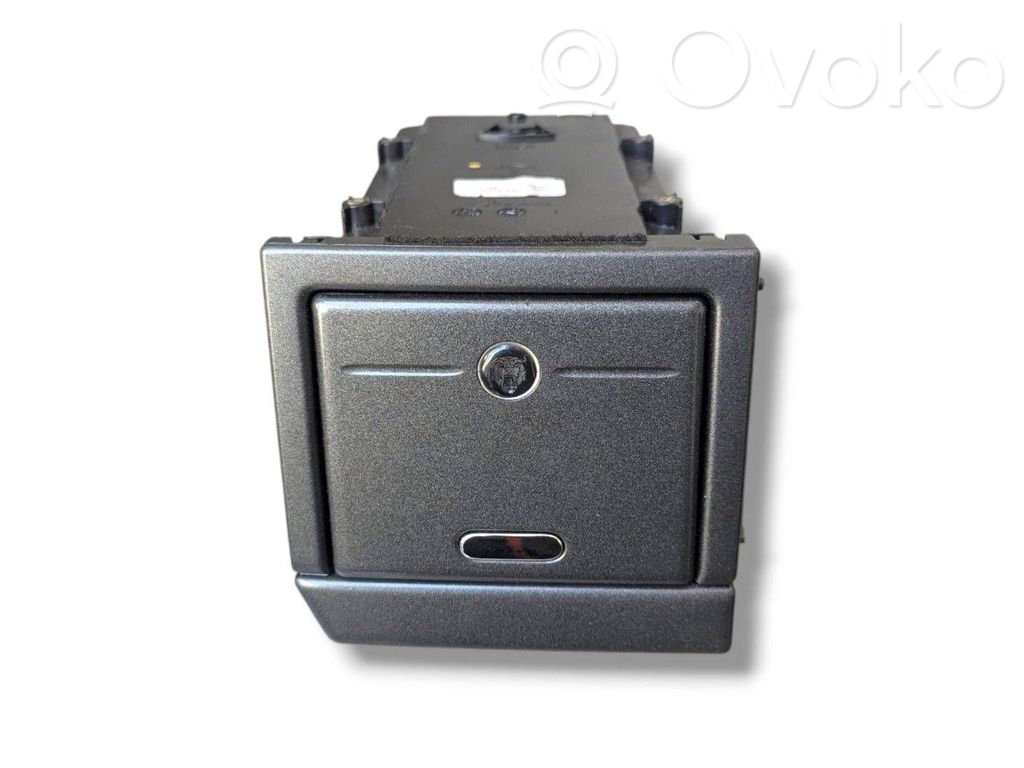 Jaguar S-Type Glove box central console 