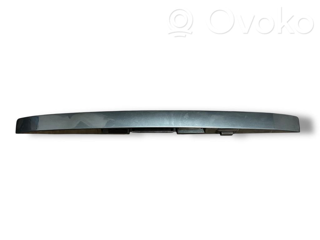 Jeep Grand Cherokee (WK) Trunk door license plate light bar 