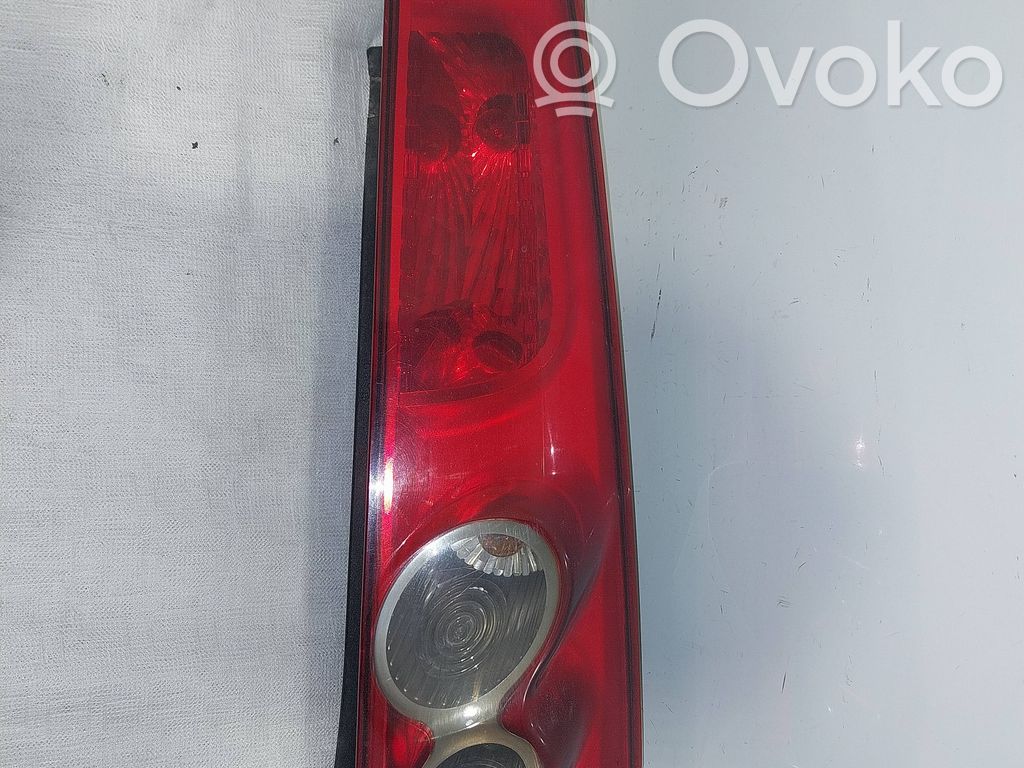Ford Fiesta Aizmugurējais lukturis virsbūvē 