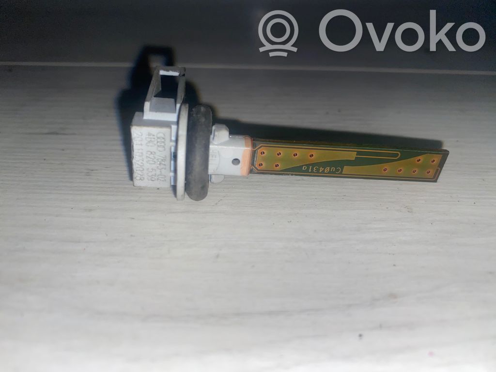 Audi A4 S4 B7 8E 8H Sensor de temperatura interna/externa 