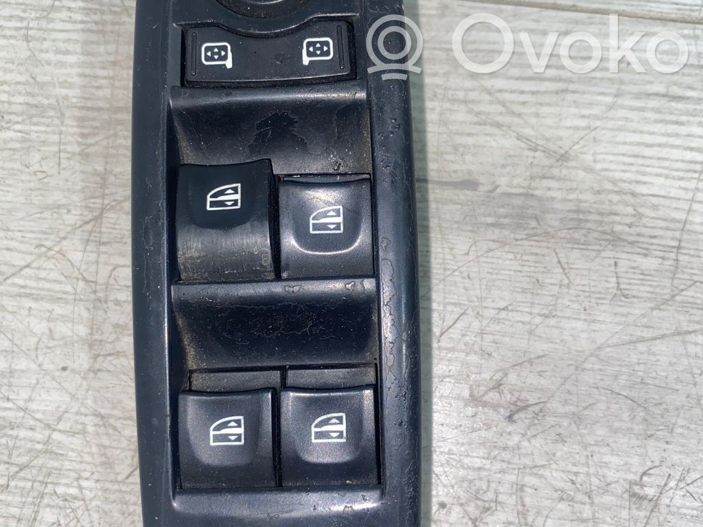 Renault Laguna III Electric window control switch 