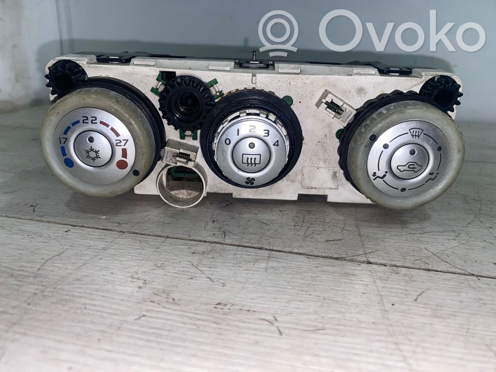 Mitsubishi Colt Climate control unit 