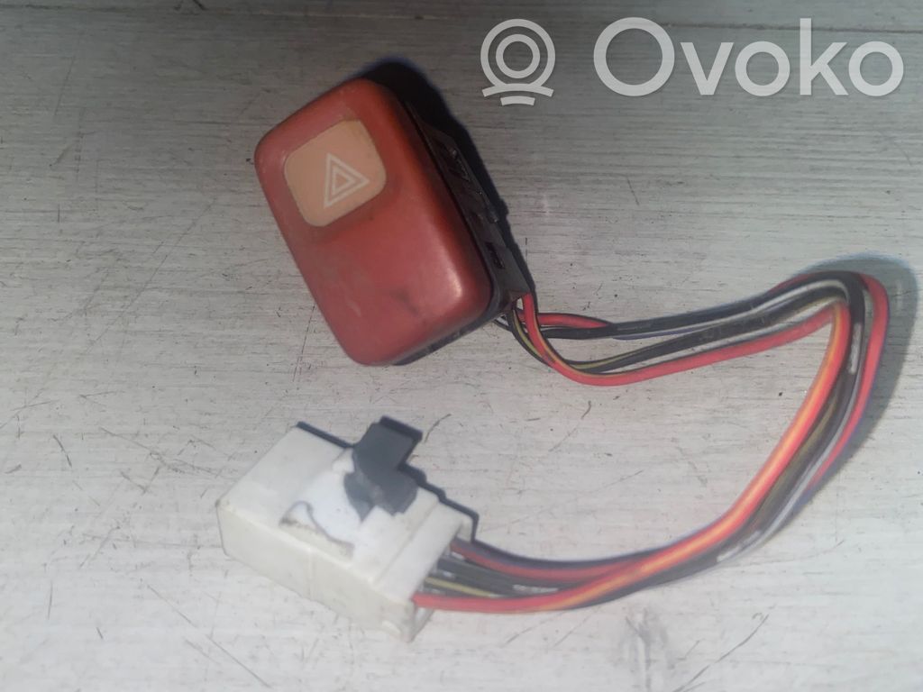 KIA Sorento Hazard light switch 