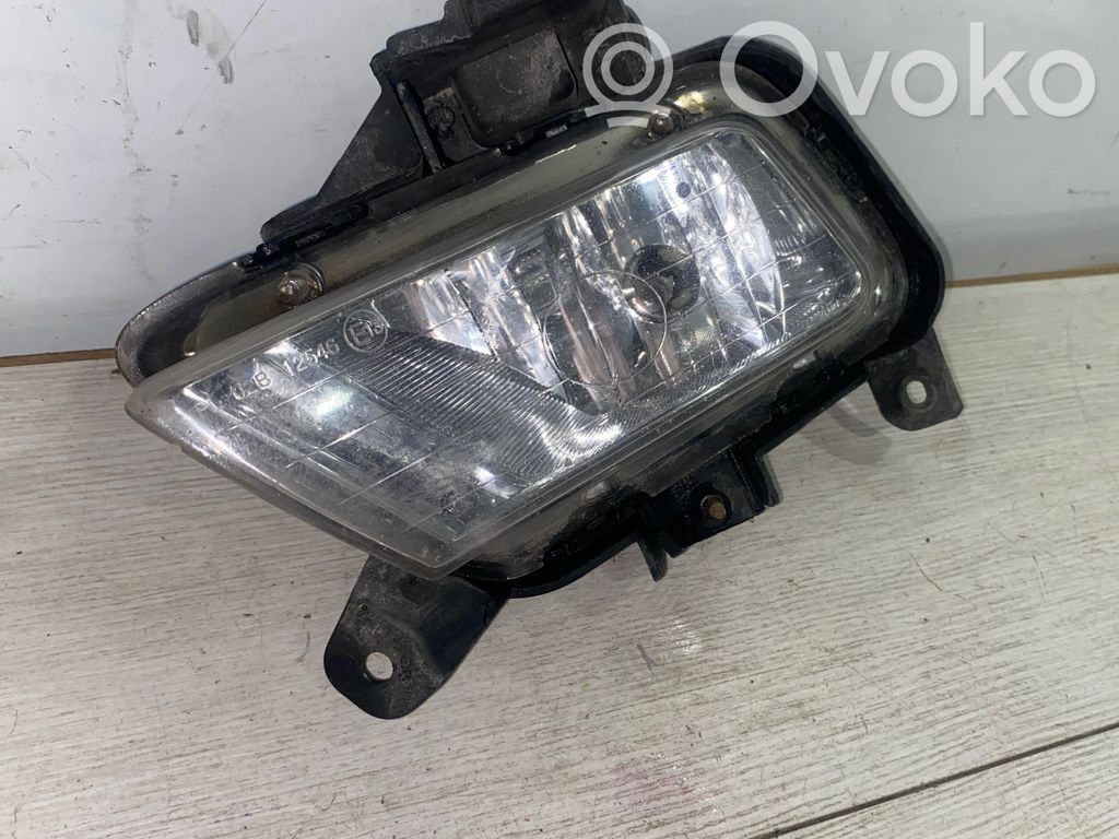 KIA Ceed Miglas lukturis priekšā 