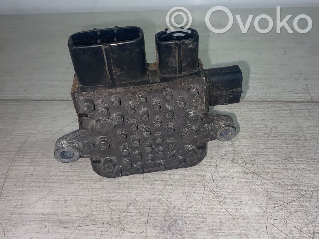 Mitsubishi Outlander Coolant fan relay 