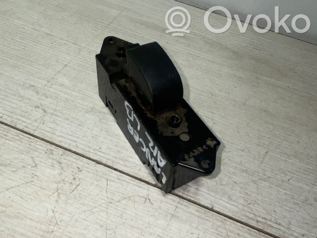 Mitsubishi Lancer Electric window control switch 