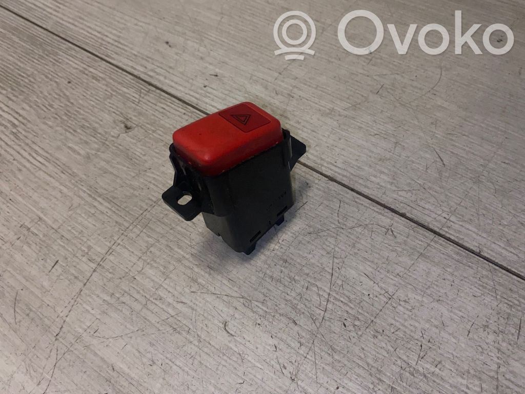 Honda CR-V Hazard light switch 