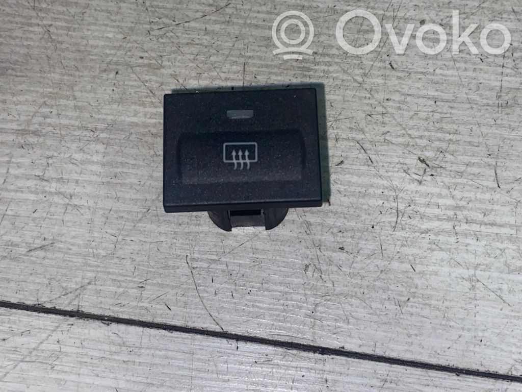 Ford Focus C-MAX Windscreen/window heater switch 