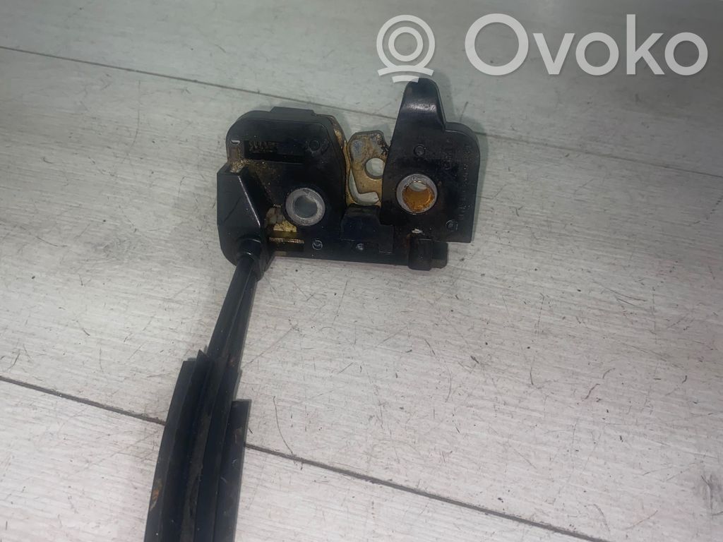 Ford Fiesta Aizmugurējā pārsega slēdzene 