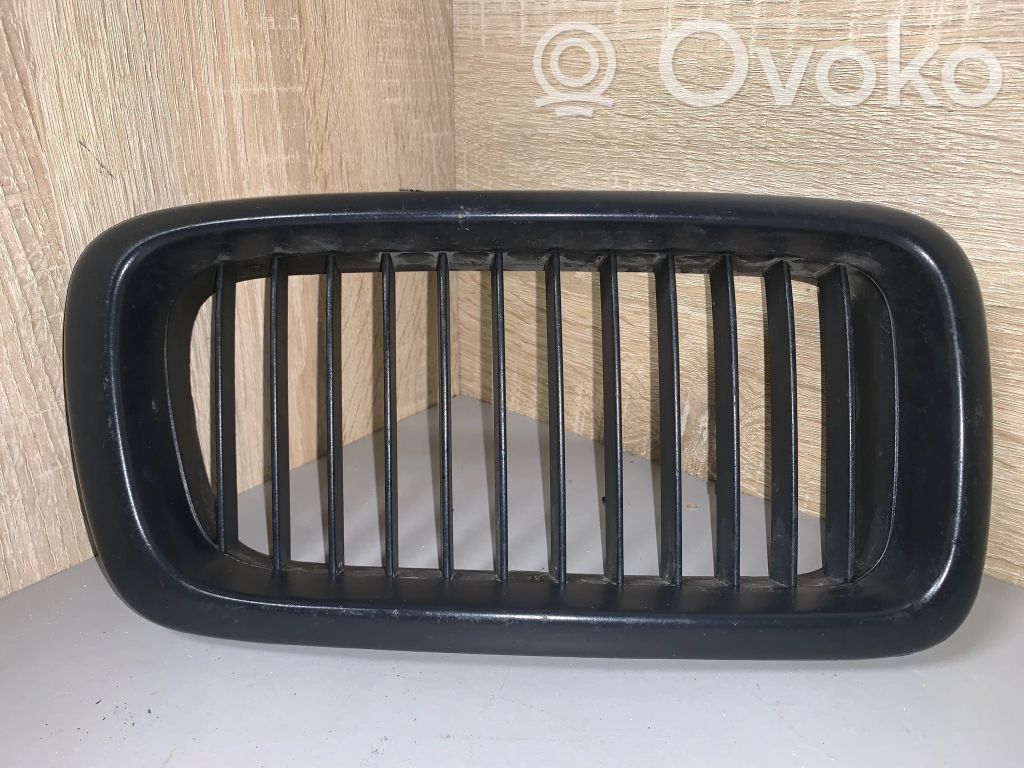 BMW 7 E38 Front grill 