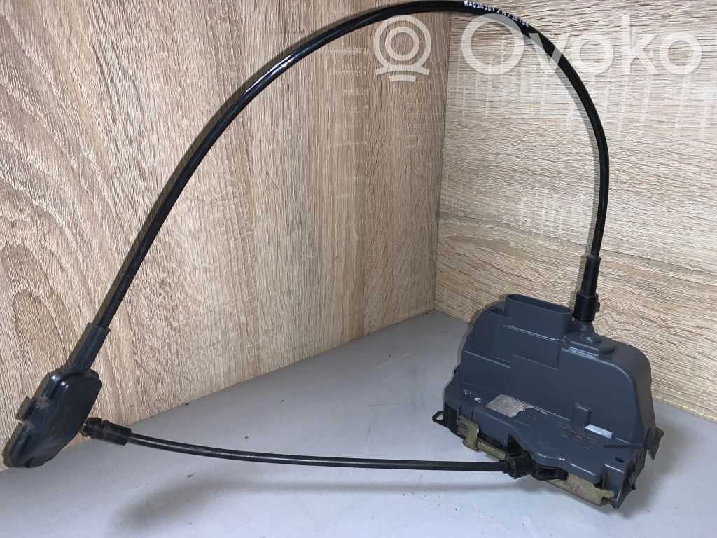 Renault Megane II Rear door lock 