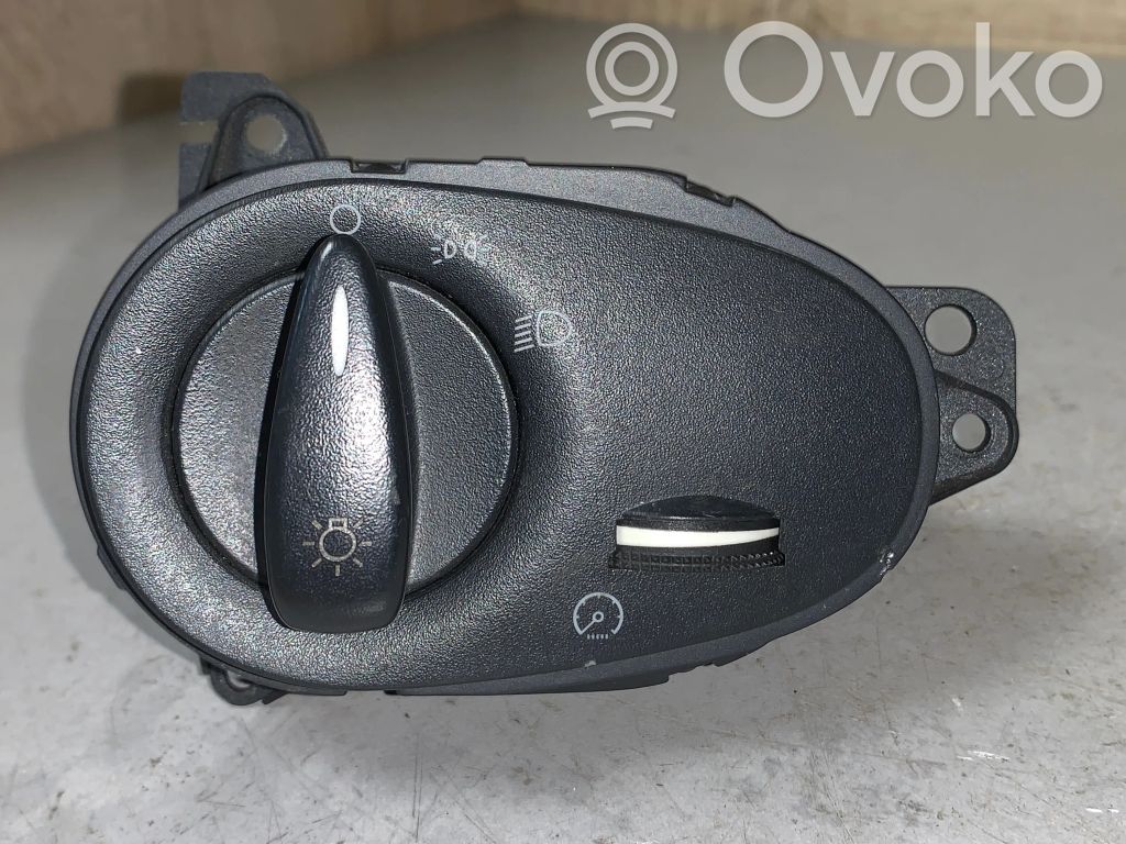 Ford Focus Light switch 