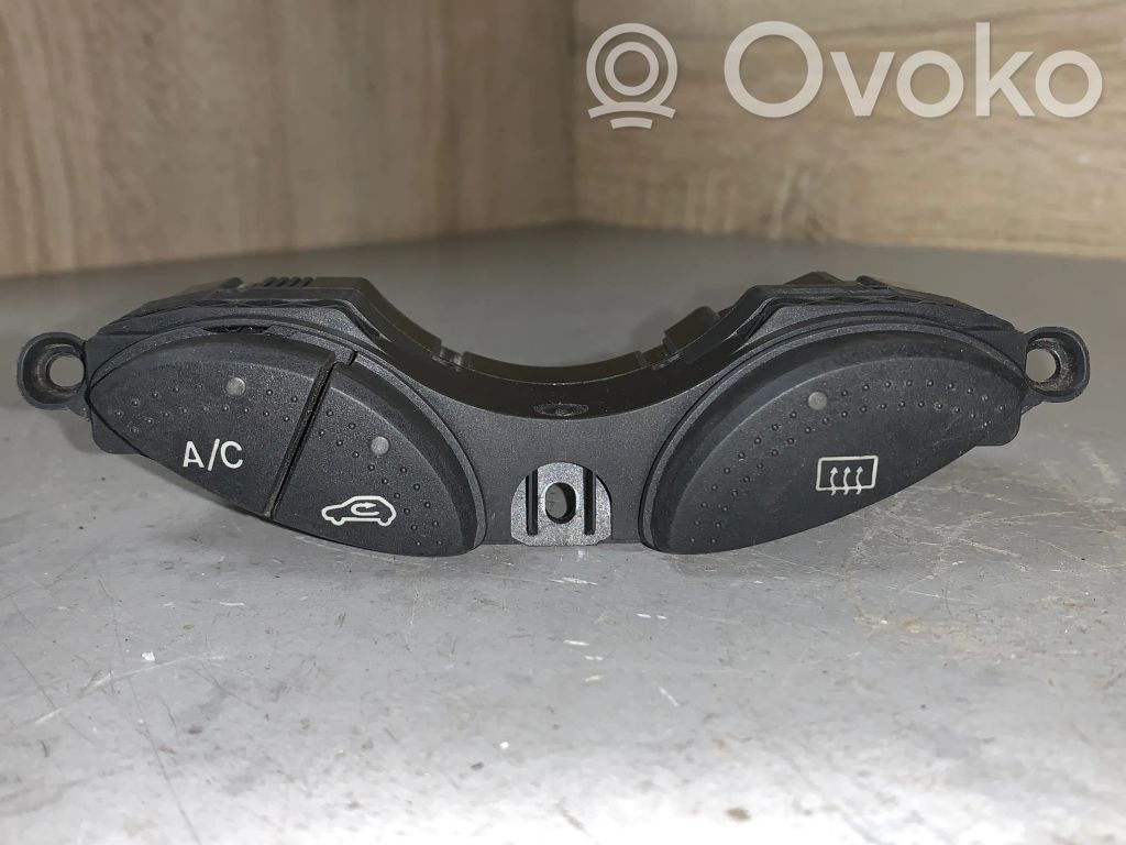 Ford Focus Air conditioning (A/C) switch 
