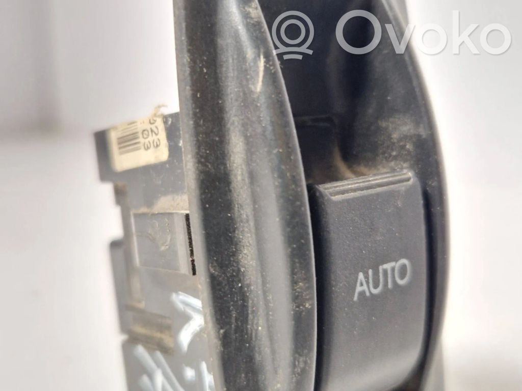 Toyota Corolla E120 E130 Electric window control switch 