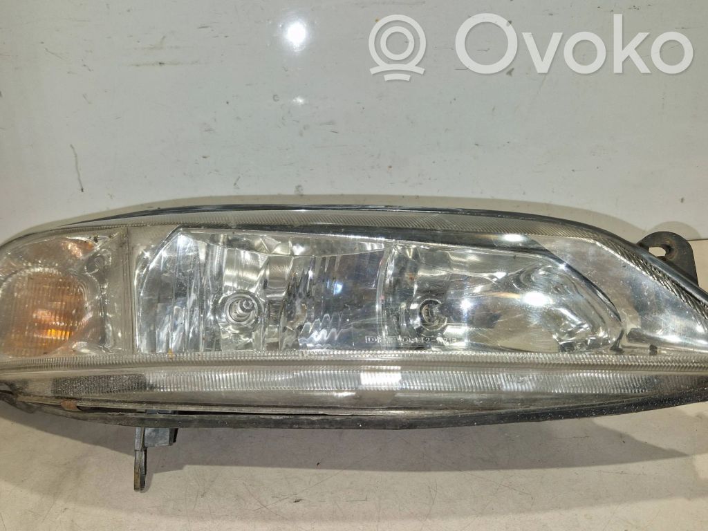 Opel Vectra B Lampa przednia 