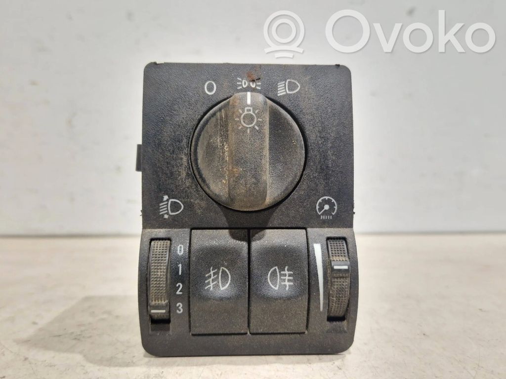 Opel Astra G Light switch 