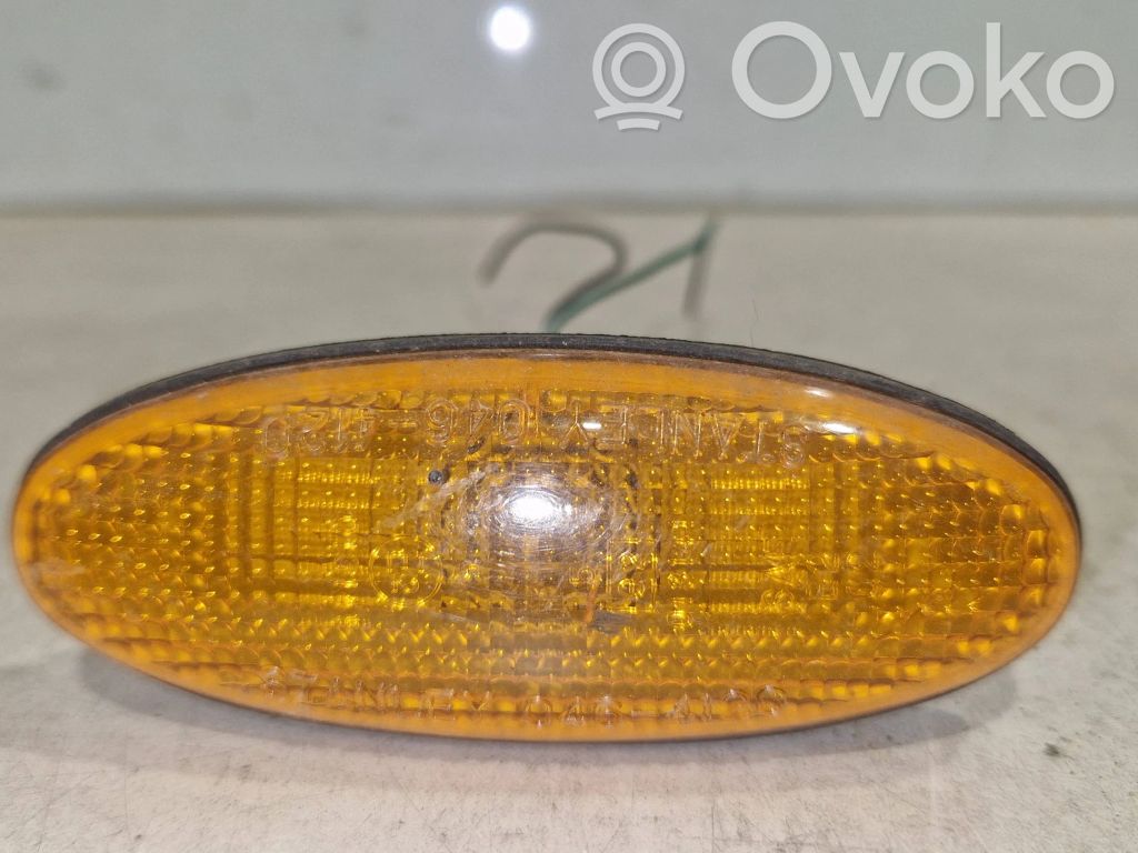 Mazda 626 Front fender indicator light 