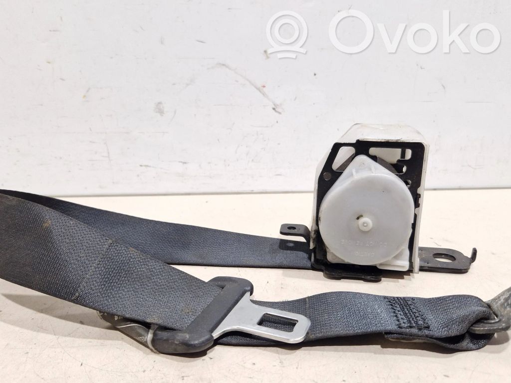 Mitsubishi Lancer Sicherheitsgurt hinten 