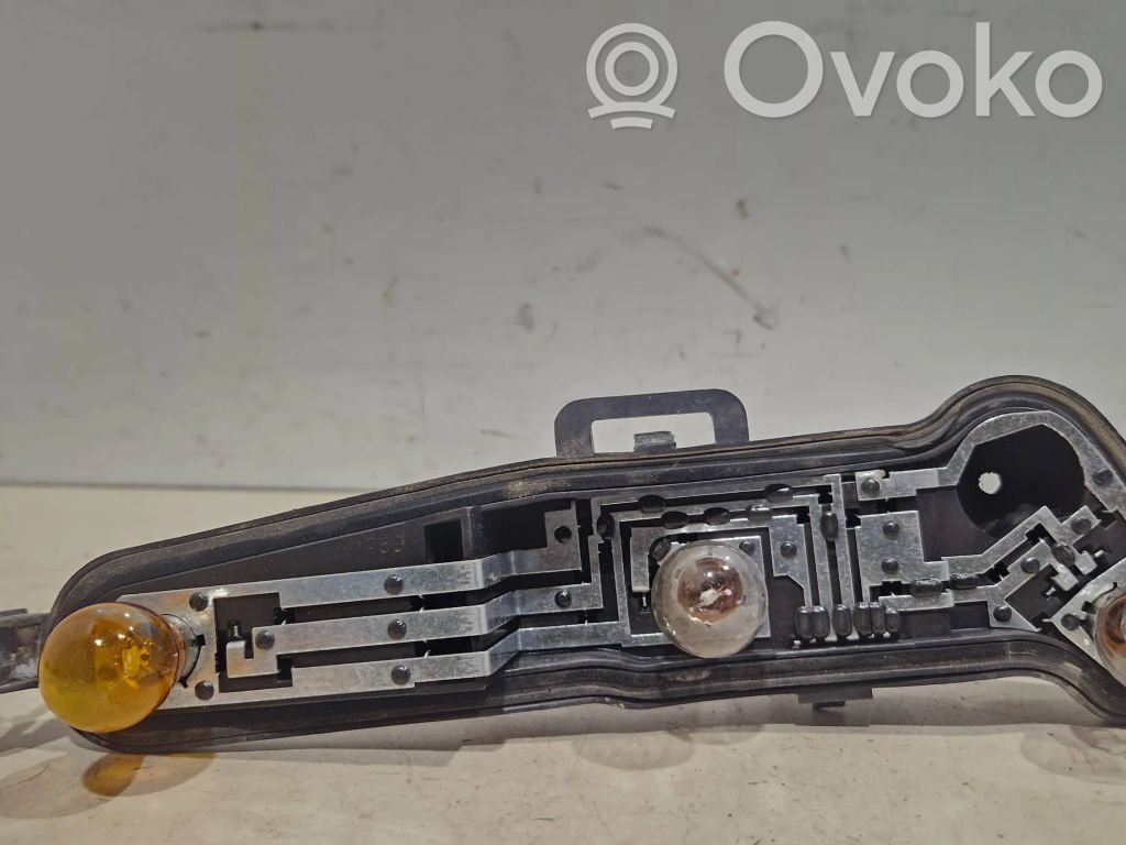 Citroen C4 I Aizmugures spuldzes vāka turētājs 