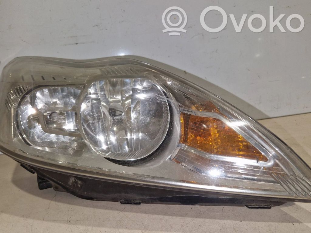 Ford Focus Headlight/headlamp 