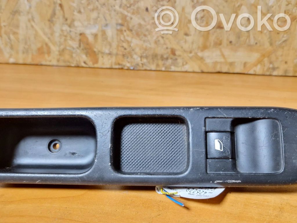 Peugeot 307 Electric window control switch 