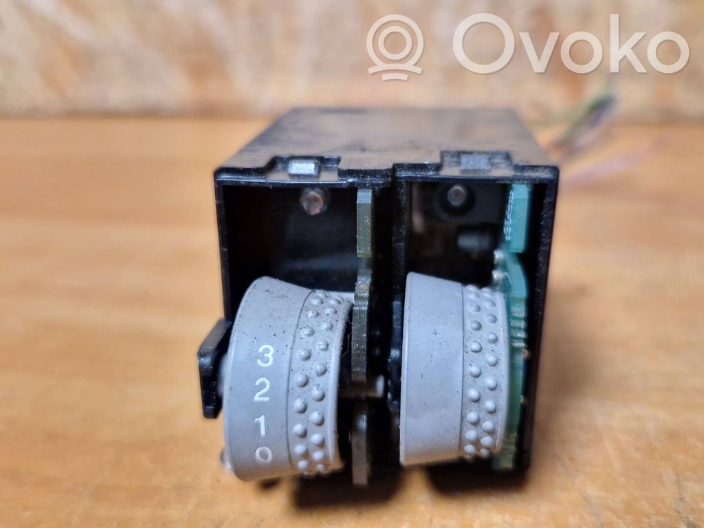 KIA Ceed Headlight level height control switch 
