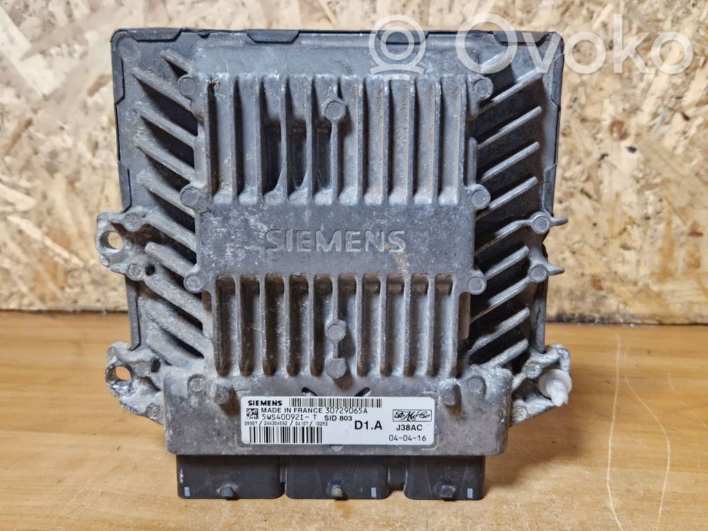 Volvo V50 Engine control unit/module 