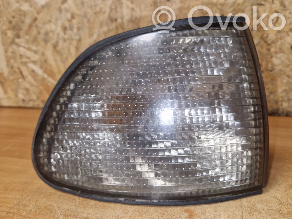 BMW 7 E38 Front indicator light 