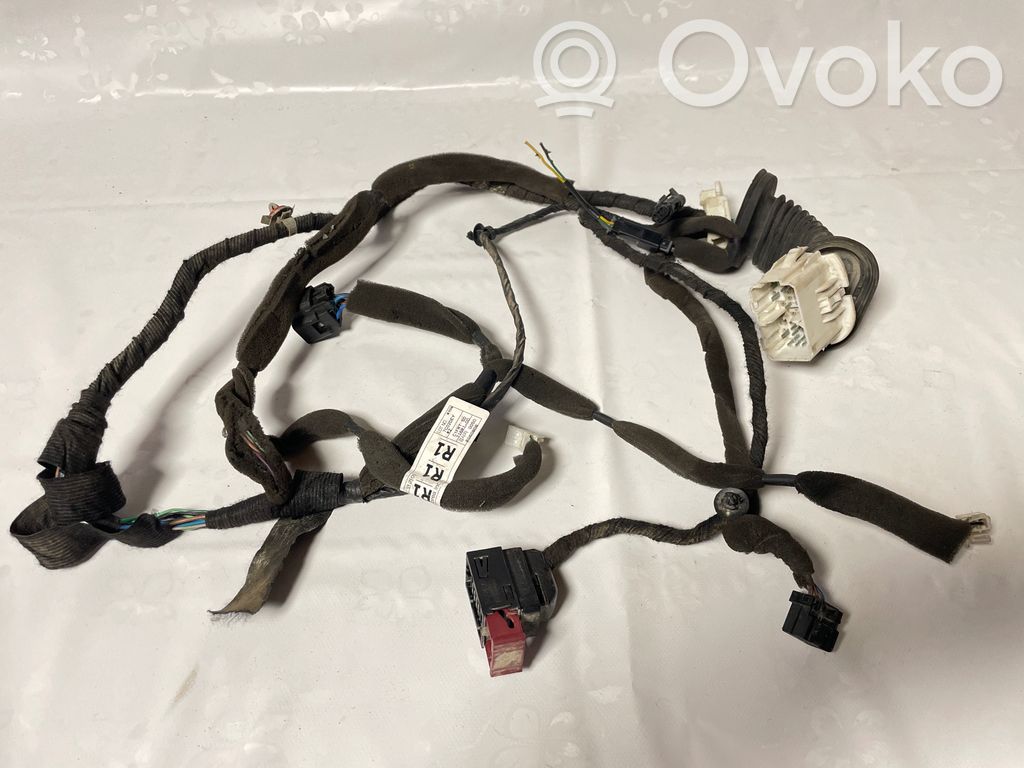 Chevrolet Captiva Priekšējo durvju vadu instalācija 
