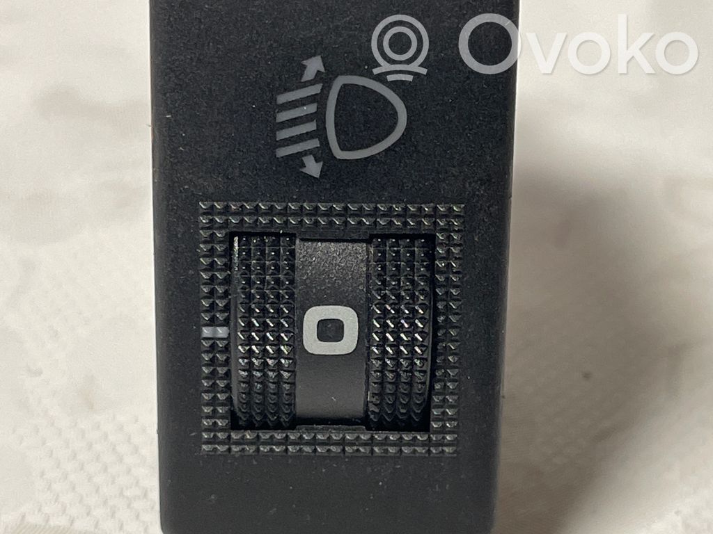 Audi A4 S4 B5 8D Headlight level height control switch 