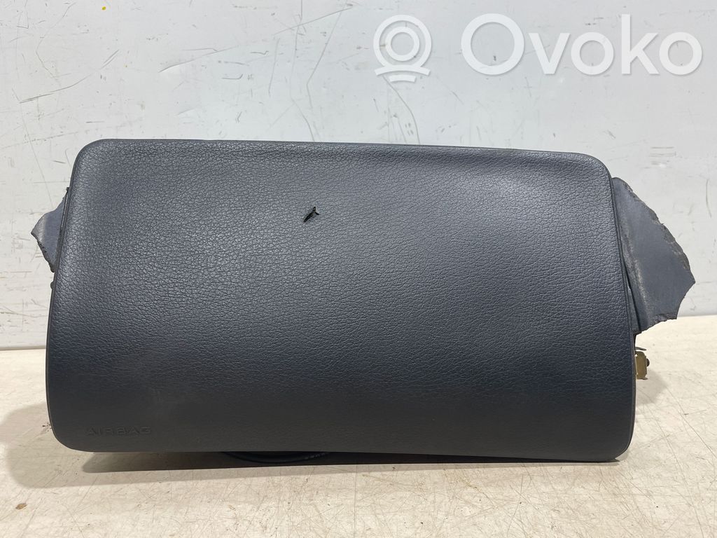 Audi A4 S4 B5 8D Keleivio oro pagalvė 