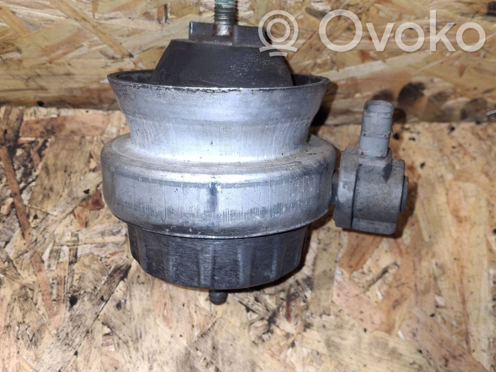 Audi A6 S6 C6 4F Engine mount bracket 
