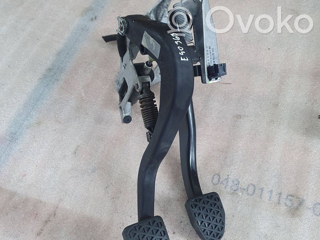 BMW 3 E90 E91 Pedal assembly 