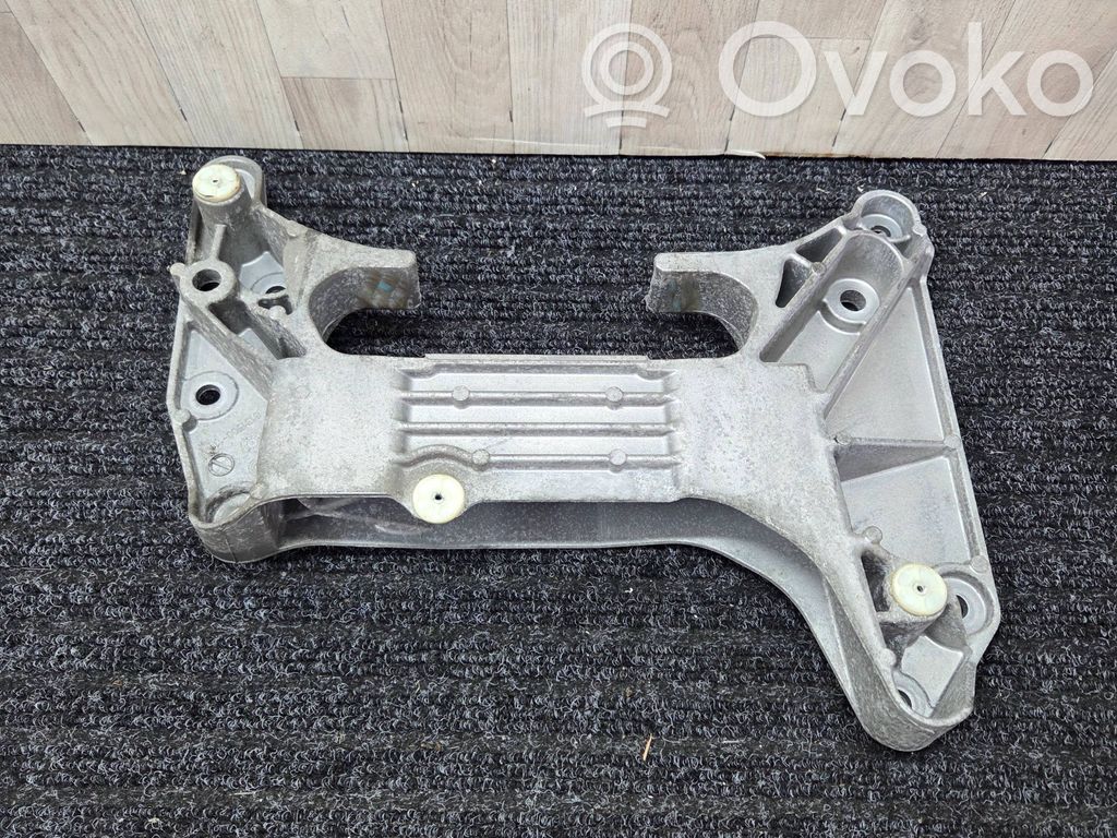 BMW 5 G30 G31 G38 Gearbox mounting bracket 
