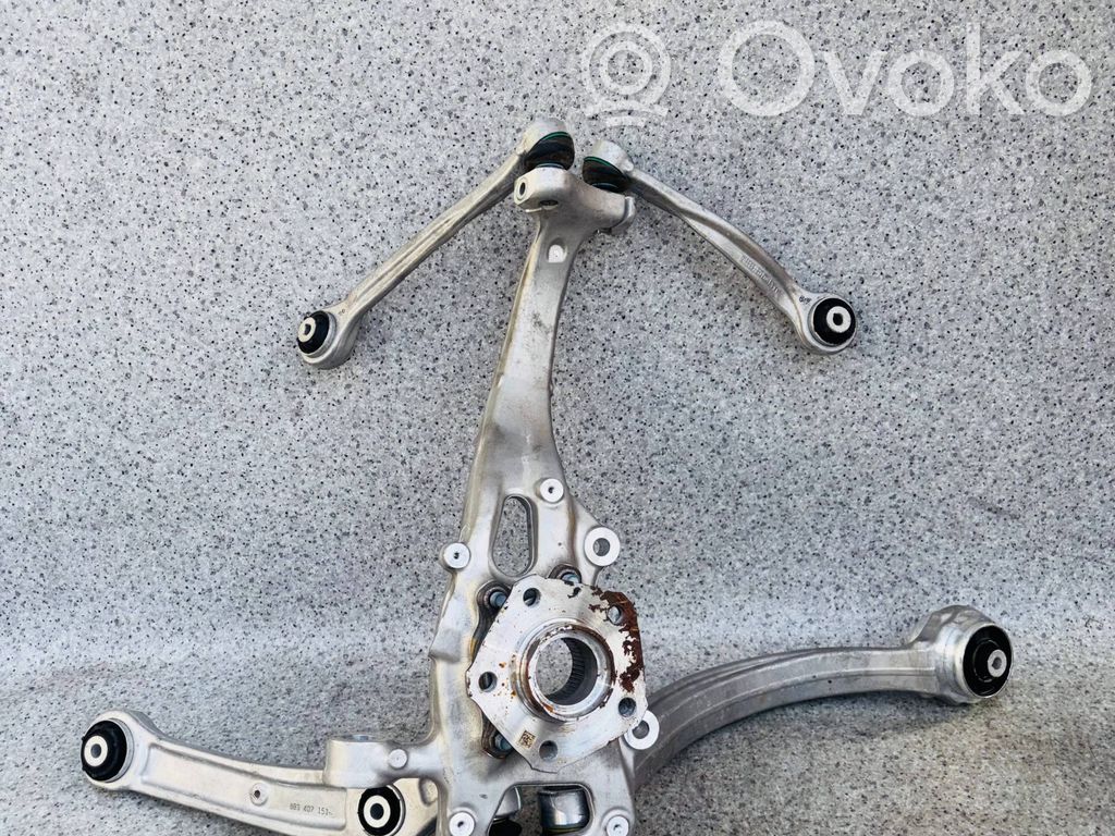 Achsschenkel vorne   8B3407559A,8B3407241F,8B3407695,4M0407155E,8B3407505A