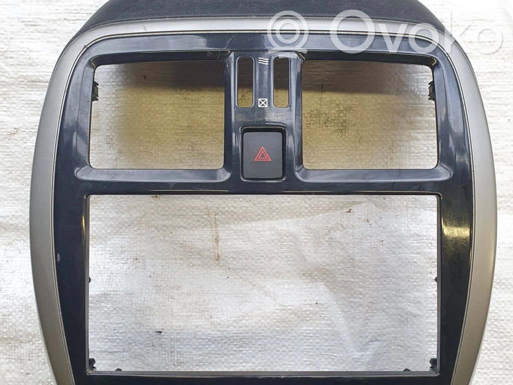 Nissan Micra Grille d'aération centrale 