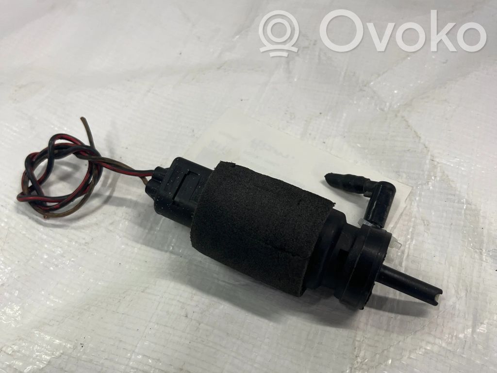 Windscreen/windshield washer pump   8362154,208317