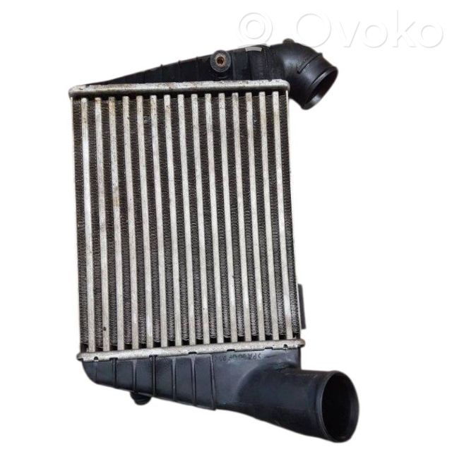 Audi A6 S6 C4 4A Interkūlerio radiatorius 