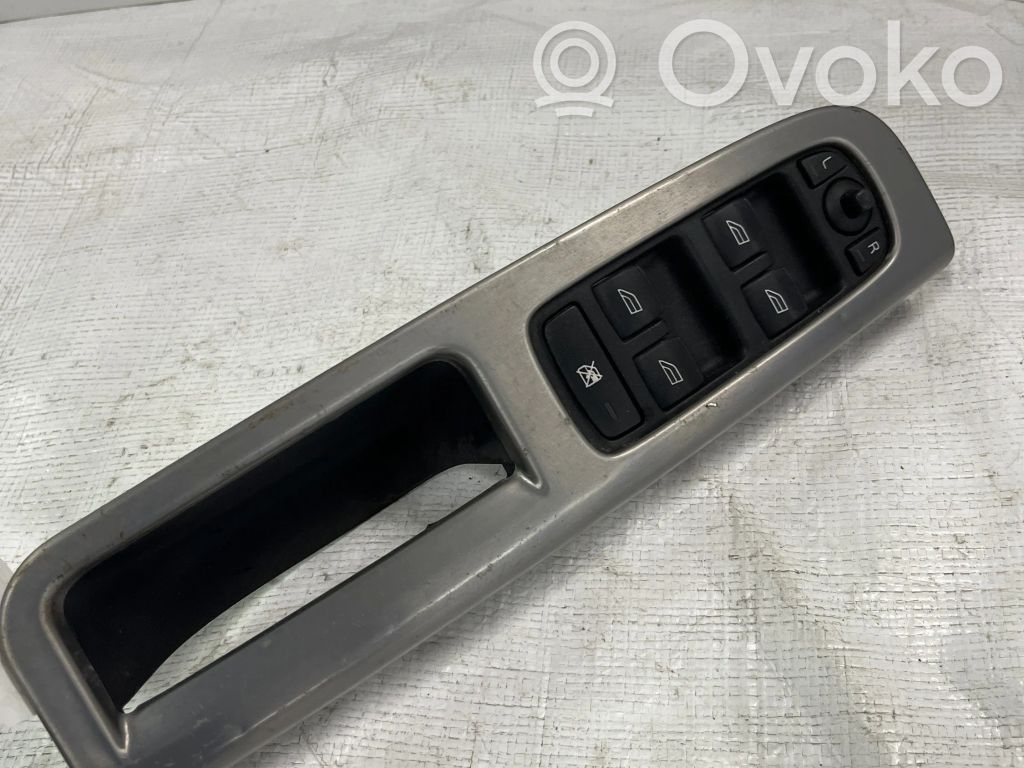 Electric window control switch   30710788,30710787,30710789