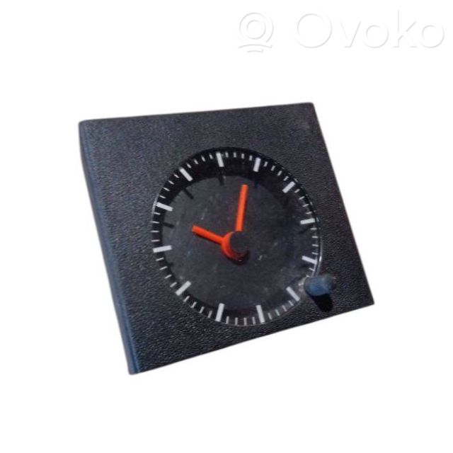 Renault Clio I Clock 