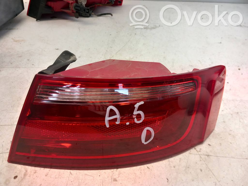 Audi A5 8T 8F Rückleuchte Heckleuchte 