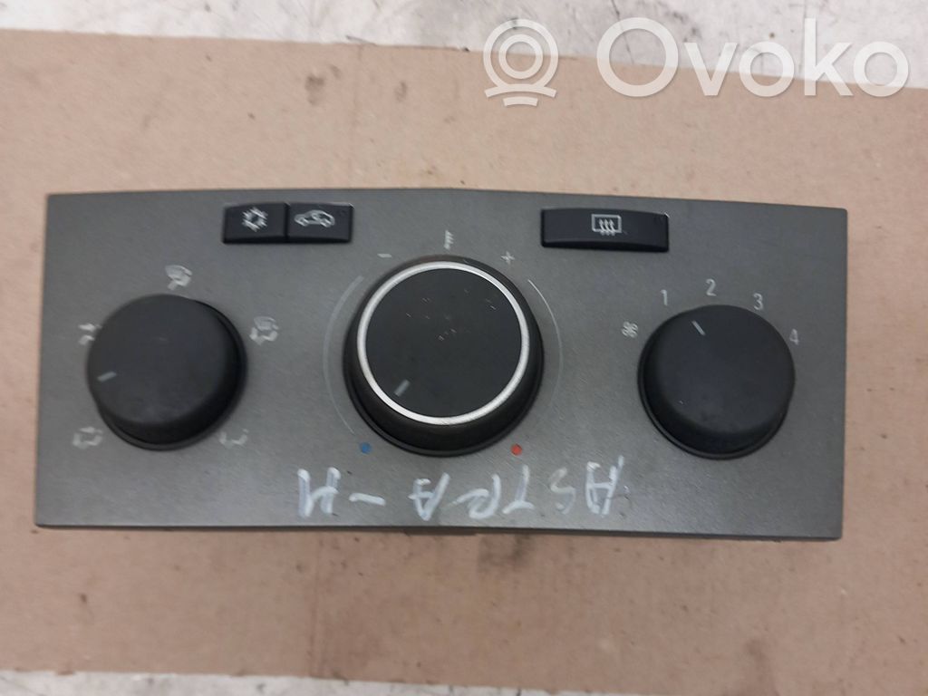 Opel Astra H Climate control unit 