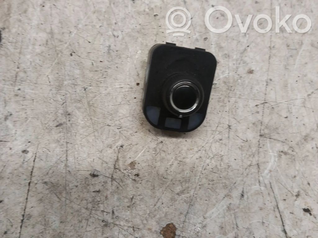 Audi A4 S4 B8 8K Veidrodėlių jungtukas 
