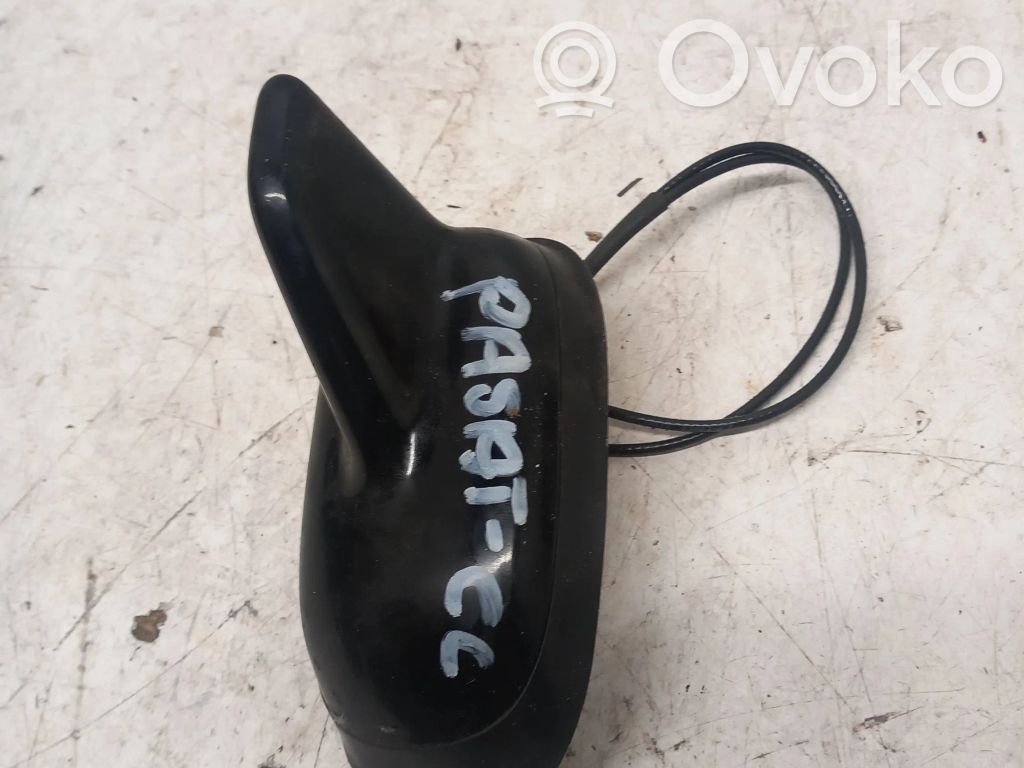 Volkswagen PASSAT CC GPS-pystyantenni 