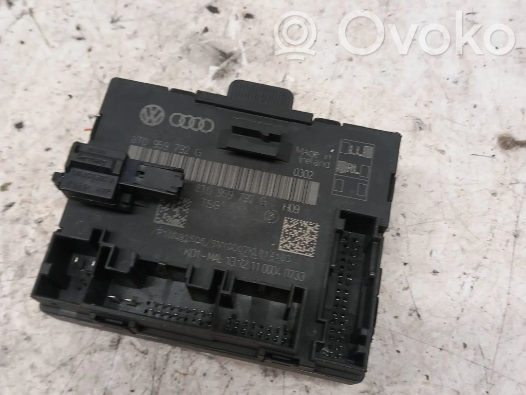 Audi A5 8T 8F Front door 